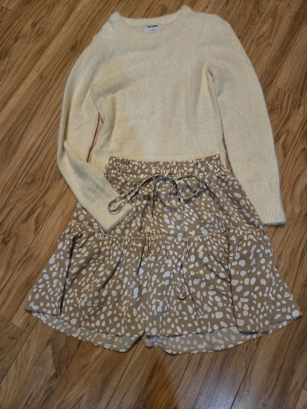 Old Navy Cream Sweater with Tan and White Printed Skirt